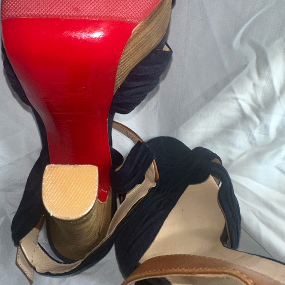 Cute Louboutin platforms!!! - Picture 4 of 4